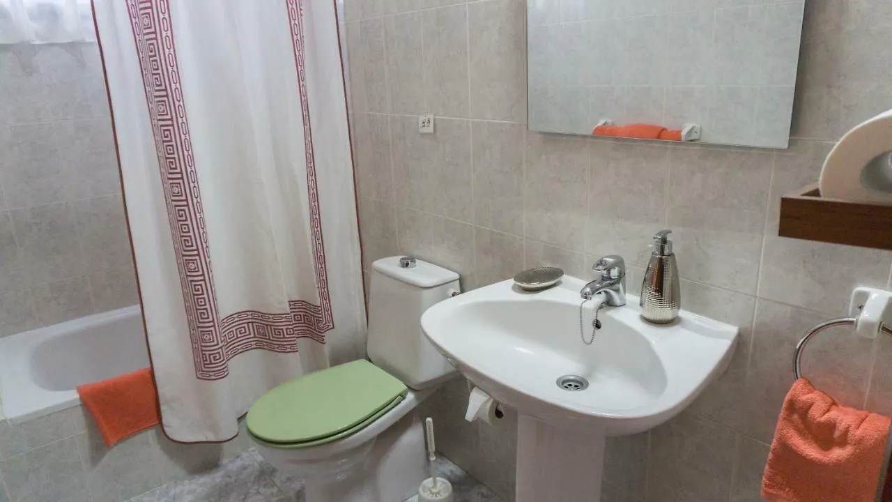 La Rivera Apartments Tenagua